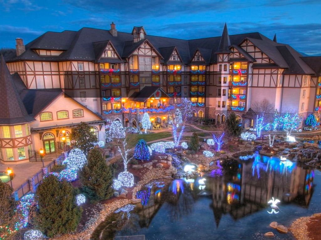 Winterfest | The Inn at Christmas Place - Pigeon Forge, TN